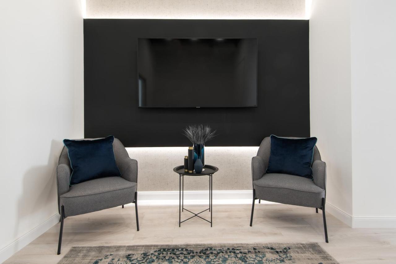 Hollo 3 Bedroom Downtown Apartment Budapest Esterno foto